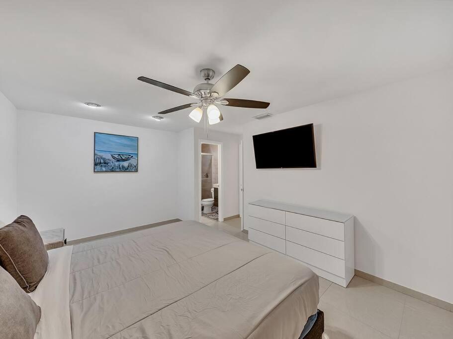 Supervilla - Lakefront - Sunsets, Kayaks, Grill Сasa de vacaciones Fort Lauderdale