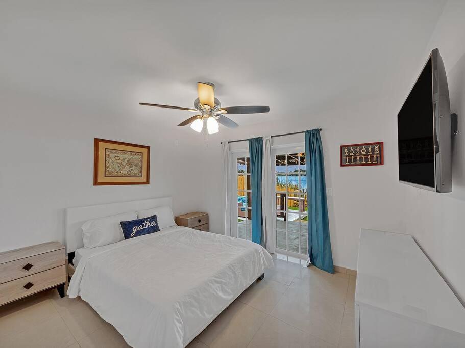 Supervilla - Lakefront - Sunsets, Kayaks, Grill Сasa de vacaciones