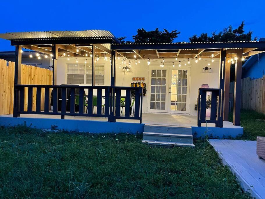 Supervilla - Lakefront - Sunsets, Kayaks, Grill Сasa de vacaciones